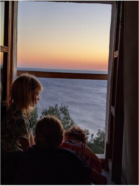 Ustrine View Villa Eksteriør bilde